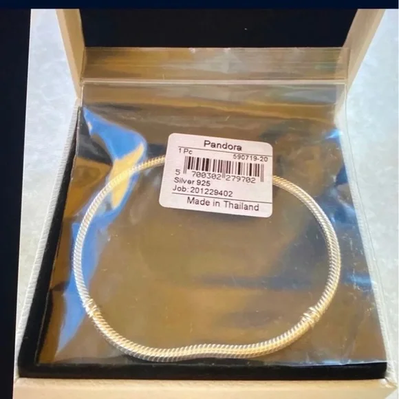 Pandora Moments Heart Clasp Snake Chain Bracelet - Picture 3 of 12